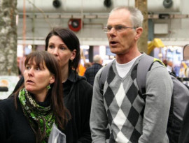 Nina, Diana och Tommy från PIRAB lät sej ryckas med i mässyran.