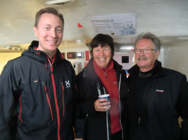 Michael Fondelius (Hyundais regionchef), Christina Nordin-Westman och Lasse Westman